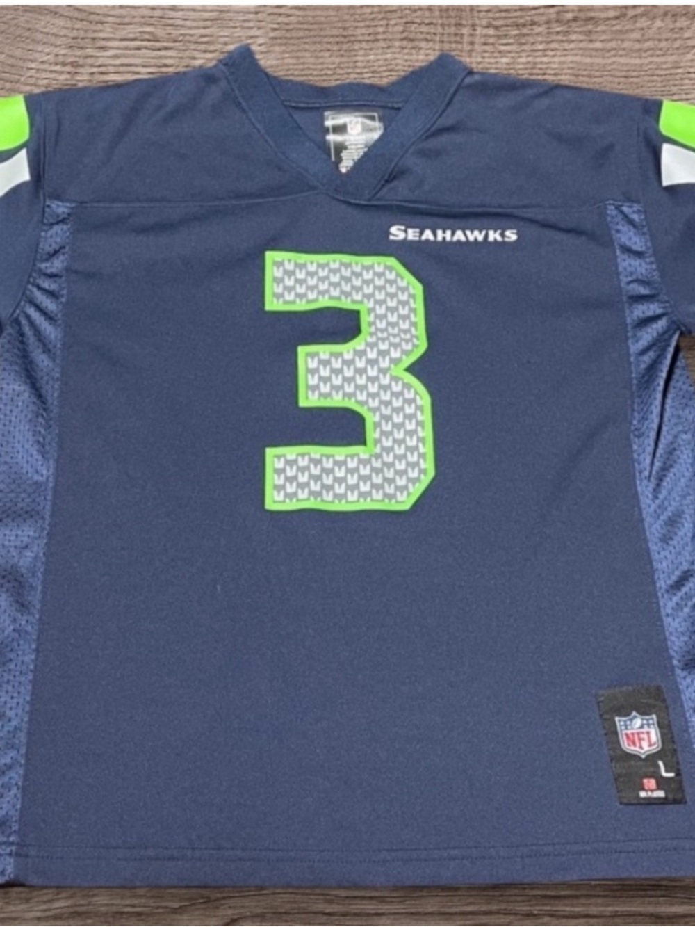 Seahawks Navy Blue and Green Jersey women’s size small - Picture 7 of 7